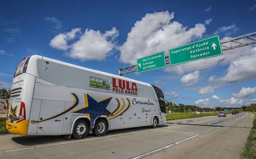 Laudo confirma que ônibus da caravana de Lula foi atingido por dois tiros