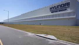 Governo Trump prende 475 imigrantes que trabalhavam em fábrica da Hyundai nos EUA