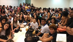 Reunião na Adufal coloca em pauta possíveis denúncias contra professores