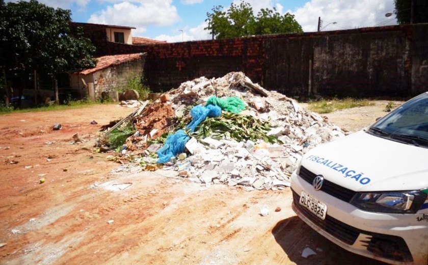 Slum autua empresa por descarte irregular de resíduos no bairro do Ouro Preto
