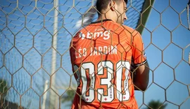 Vasco anuncia renovação de contrato de Léo Jardim
