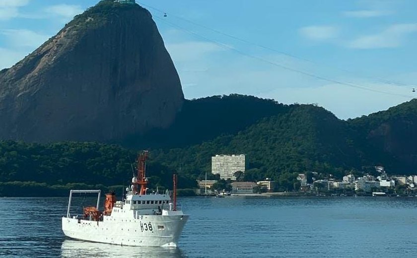 Navio Hidroceanográfico “Cruzeiro do Sul” atraca no Porto de Maceió