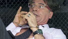 Téo Pereira solta a franga, enlouquece após derrota, e sai do tribunal de camburão