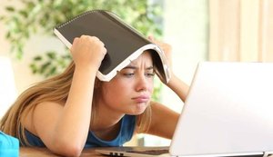 Na hora de valorizar o curriculum, falar inglês é a habilidade mais desejada pelos jovens