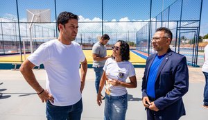 Vice-prefeito e titular da Seminfra vistoria obras de praças no Benedito Bentes