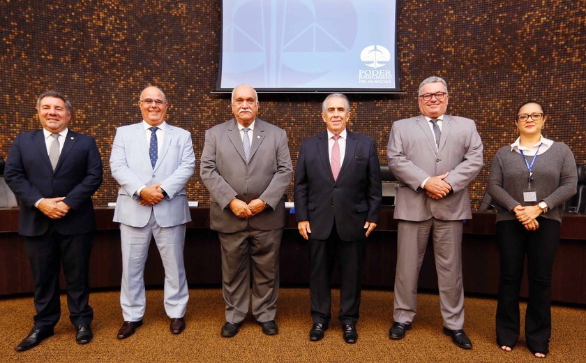 Malta Marques participa de última sessão no TJ