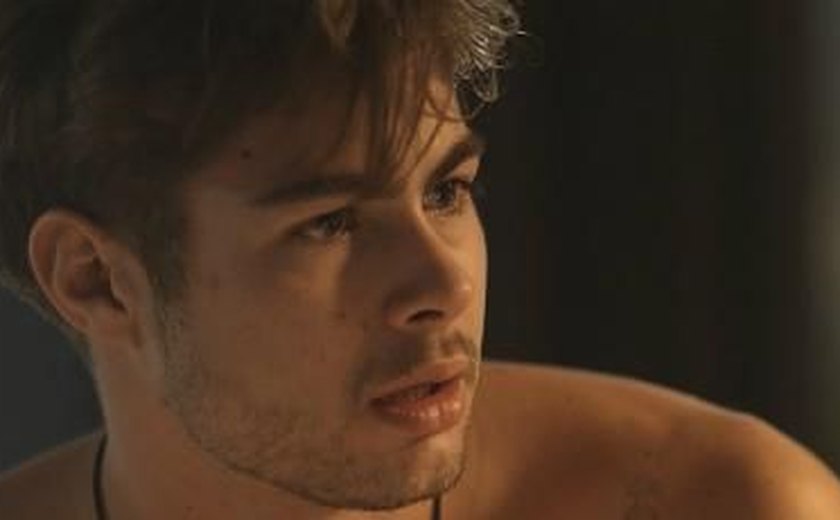 'Rock Story': Léo é acusado de beijar Manu à força e enfrenta protesto das fãs