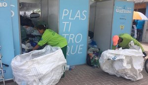 Crianças do Projeto Golfinho arrecadam 2,1 toneladas de plástico para reciclagem