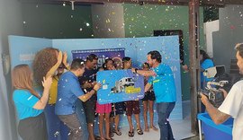 Emoção: em AL, motorista de ônibus recebe prêmio de R$ 50 mil da Equatorial Alagoas