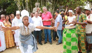 Milhares de pessoas celebram o Dia Nacional da Consciência Negra na Serra da Barriga