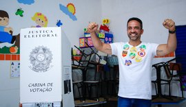 Confiante na vitória, Paulo Dantas vota em Batalha
