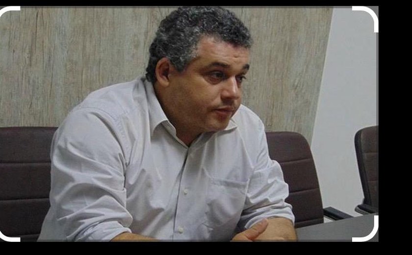 Onze vereadores se manifestam com atitude chula de ex-prefeito contra presidente da Câmara