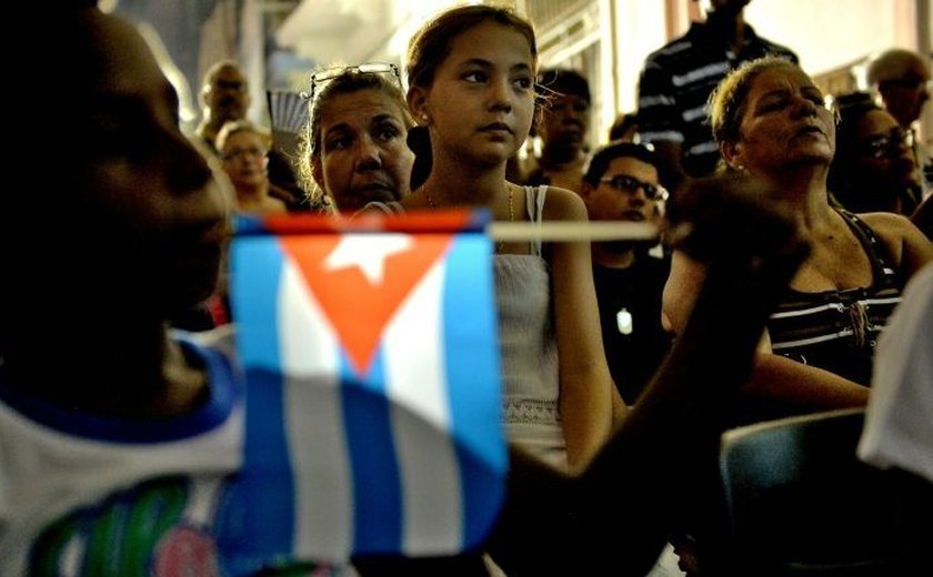 Díaz-Canel diz que Raúl castro vai liderar as decisões cruciais para Cuba