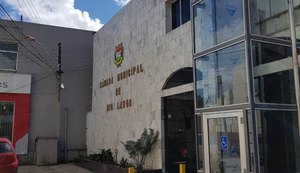 Câmara de Rio Largo inova em AL implantado elevador para deficiente