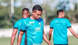 CSA apresenta mais atletas e não conta com Niltinho contra o Iguatu