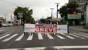 Jornalistas fazem novo ato nesta manhã na Avenida Fernandes Lima