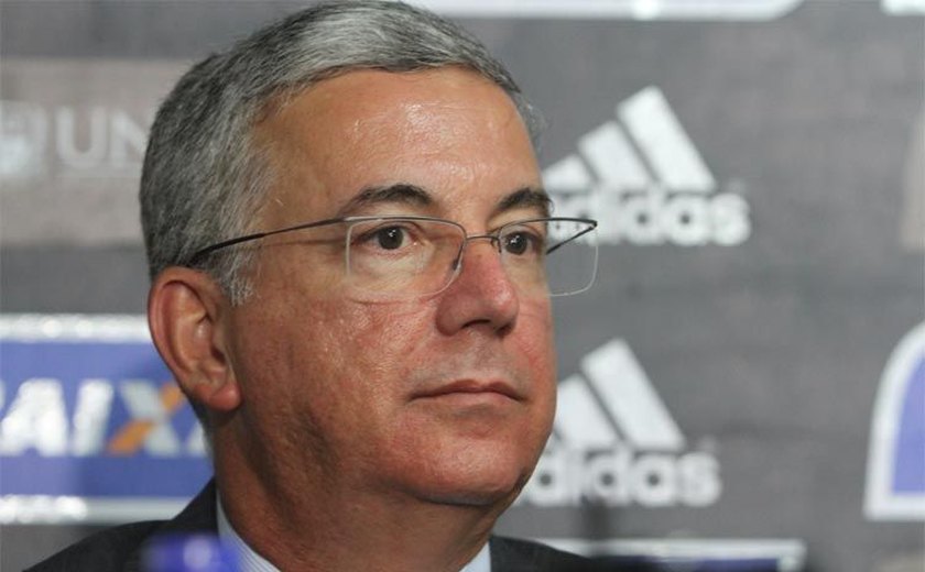 Arnaldo Barros anuncia saída de diretoria de futebol do Sport