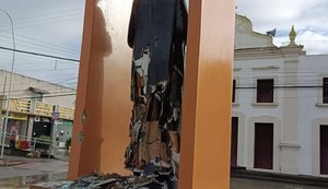 Imagem de Padre Cícero é destruída por vândalo no Centro de Campo Alegre