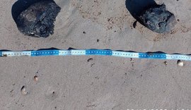 Mais fragmentos de óleo aparecem na Barra de Santo Antônio