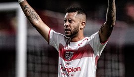 De olho no G4, CRB encara o Vitória