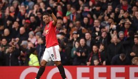 Brasileiro Ederson falha duas vezes e United vence o clássico da cidade de Manchester