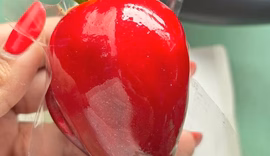 Receita do morango do amor: aprenda a fazer o doce que viralizou nas redes sociais