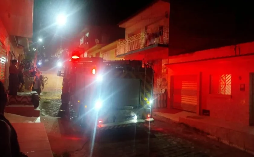 Cômodos de residência são atingidos por incêndio em São Miguel dos Campos