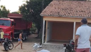 Três pessoas da mesma família são assassinadas a tiros na cidade de Penedo