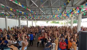 Servidores rejeitam proposta de reajuste durante assembleia no Clube Fênix