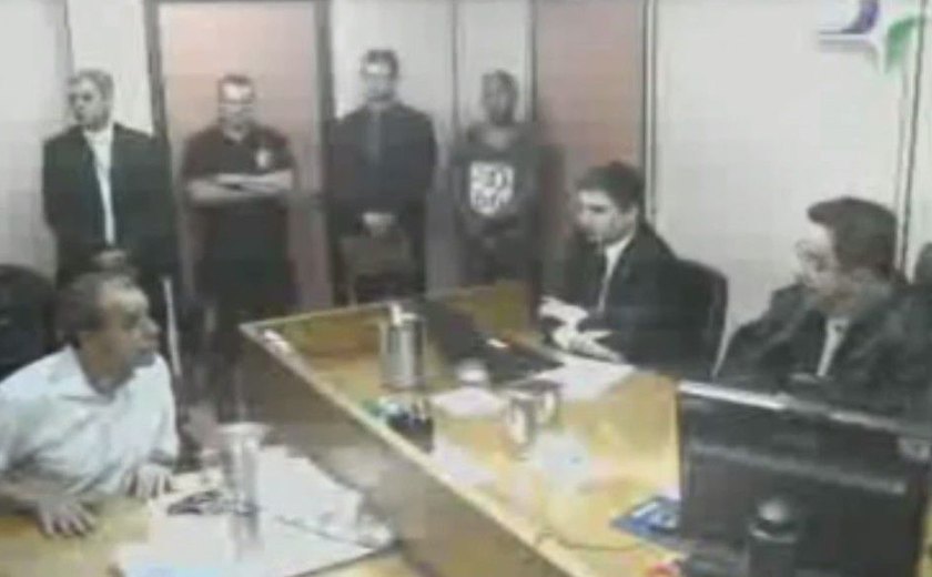 Bretas interroga Cabral em nova audiência após discussão e transferência negada