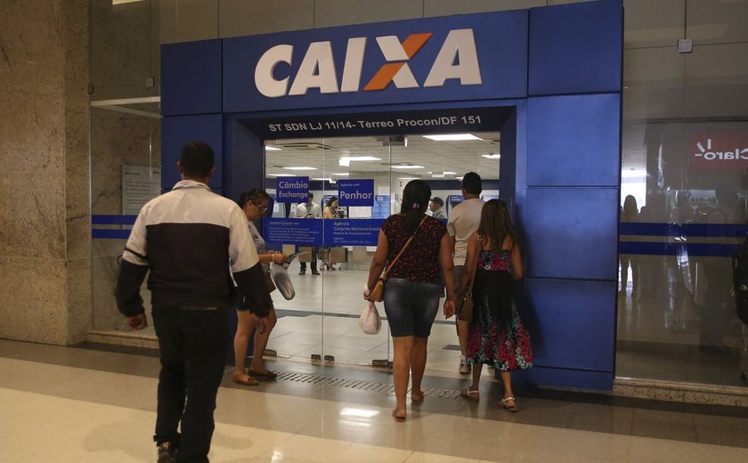 Caixa libera abono salarial para nascidos em maio e junho