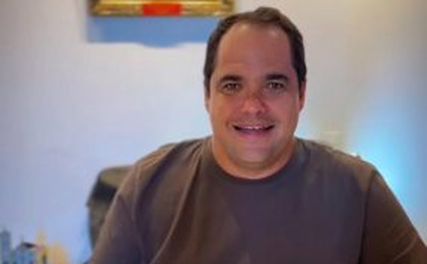Prefeito Bocão assina autorização de pagamento de apoio financeiro a blocos de Carnaval
