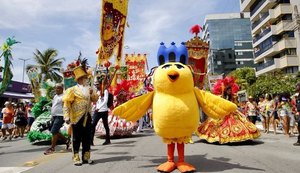 Governador Renan Filho prestigia desfile do Pinto da Madrugada