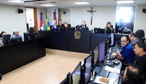 Sindjornal e empresas participam de audiência no TRT