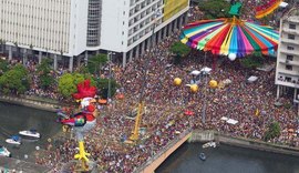 Galo da Madrugada: camarote Balança Rolha é o 'point' dos alagoanos no desfile do bloco