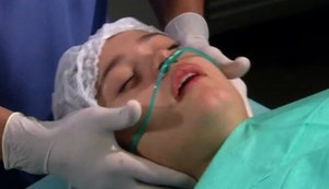 Stéfany fica em coma após parto complicado e Desirée surpreende com atitude
