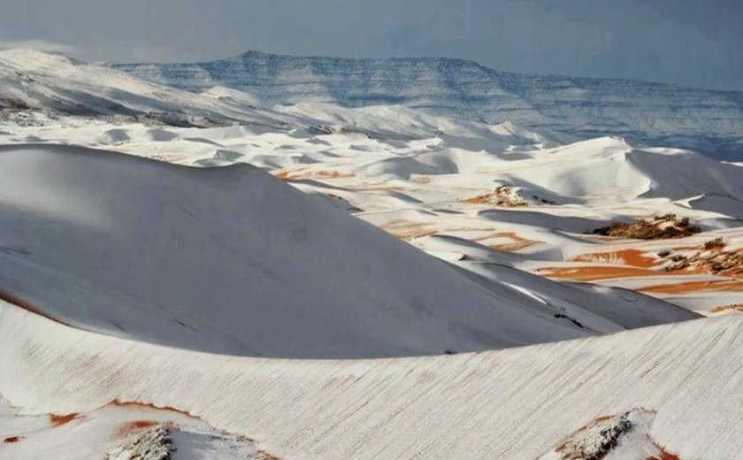 Neve cai no deserto do Saara após rara onda de frio