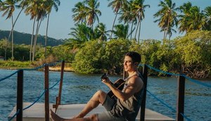'Sorria': alagoano Deninho Lins lança álbum good vibes nas plataformas digitais nesta sexta (16)