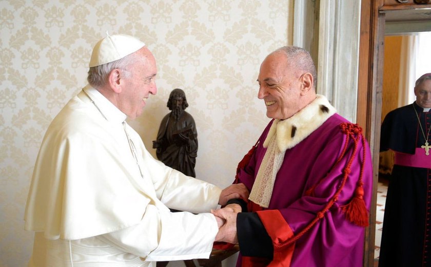 Papa pede resposta global à crise na Síria e que justiça prevaleça