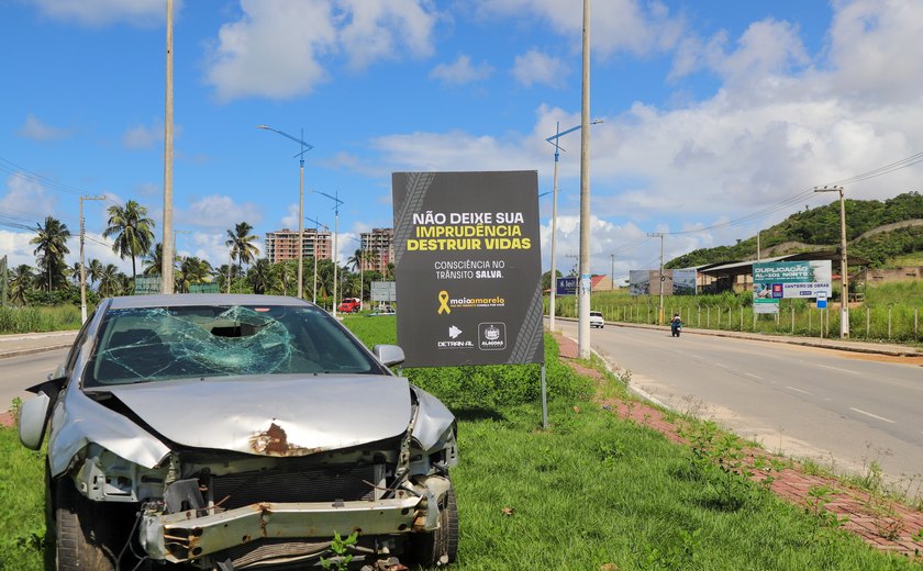 Simulação de acidente alerta para conscientização no trânsito durante o Maio Amarelo