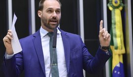 Eduardo Bolsonaro é bloqueado para fazer lives no Instagram