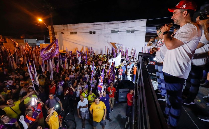 Paulo reafirma compromisso com o social durante caminhada na Ponta da Terra