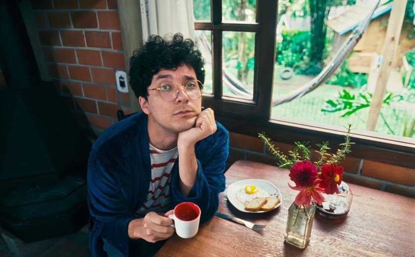Phill Veras apresenta show intimista em Maceió no Rex Bar neste domingo (19)