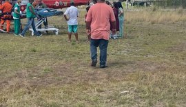 Vítima de acidente envolvendo carro e moto é transferida do HRM para o HGE