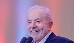 Lula mantém liderança folgada na média das pesquisas com saída de Moro, diz Vox Populi