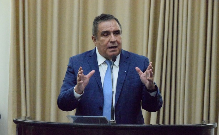 Inácio Loiola celebra ordem de serviço para Estrada do Feijão, que ligará Piranhas a Inhapi