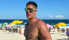 Expulso de A Fazenda 14, Tiago Ramos troca socos em praia no Rio