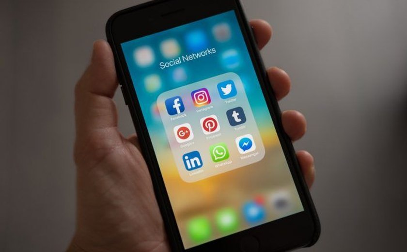 Pessoas mais autênticas nas redes sociais tendem a ser mais satisfeitas com própria vida