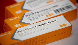 China acelera exportação de vacinas para países em desenvolvimento