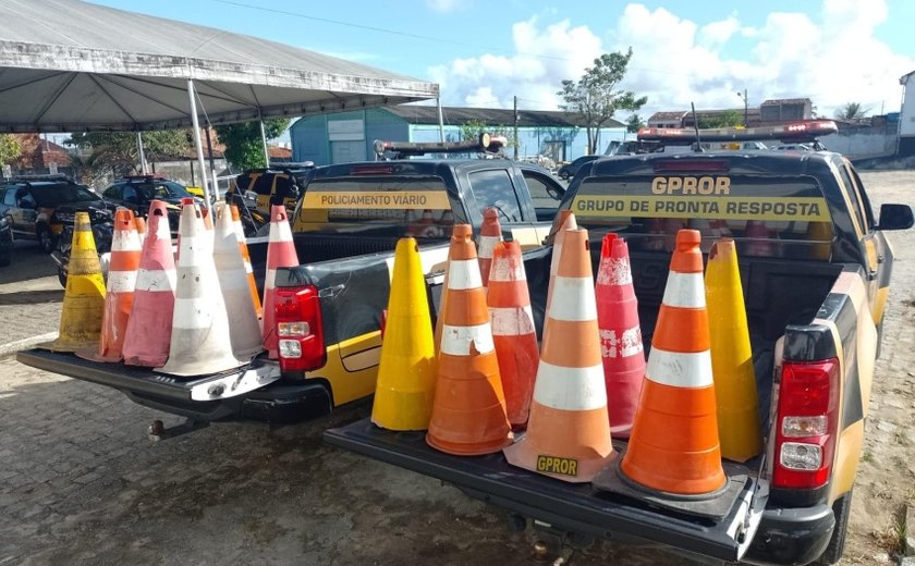 DMTT recolhe materiais utilizados para guardar vagas de estacionamento